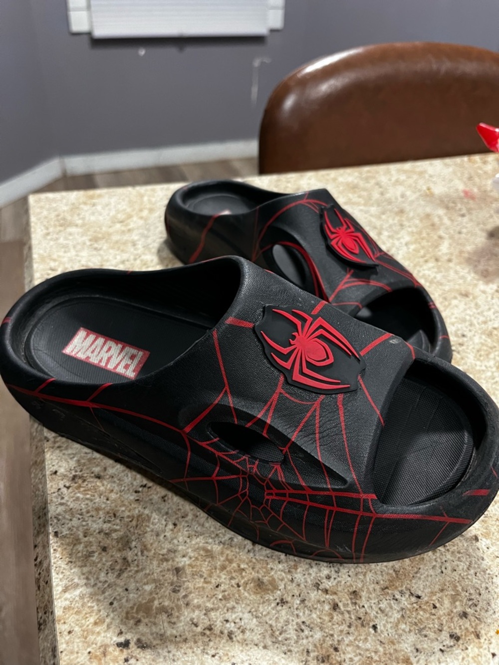 Big Boys 4Marvel Black and Red Spider-Man Kids' Slide Sandals